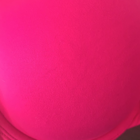 Victoria’s Secret classic bright pink bra EUC - Picture 8 of 8